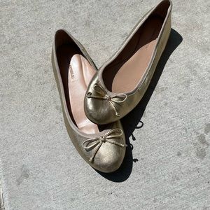 Banana Republic Ballet Flats 7.5 Gold Leather
